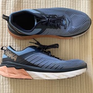 Women’s Hoka Arahi 3